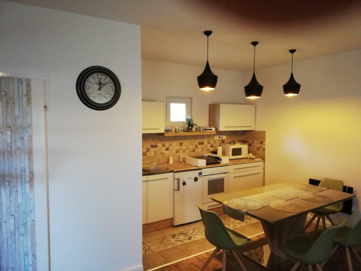 Apartamento House At Lake Esztergom Exterior foto